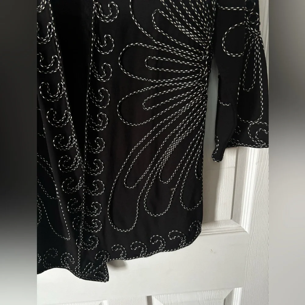 Lauren Michelle Size Medium Embroidered Cardigan Black White Open Front